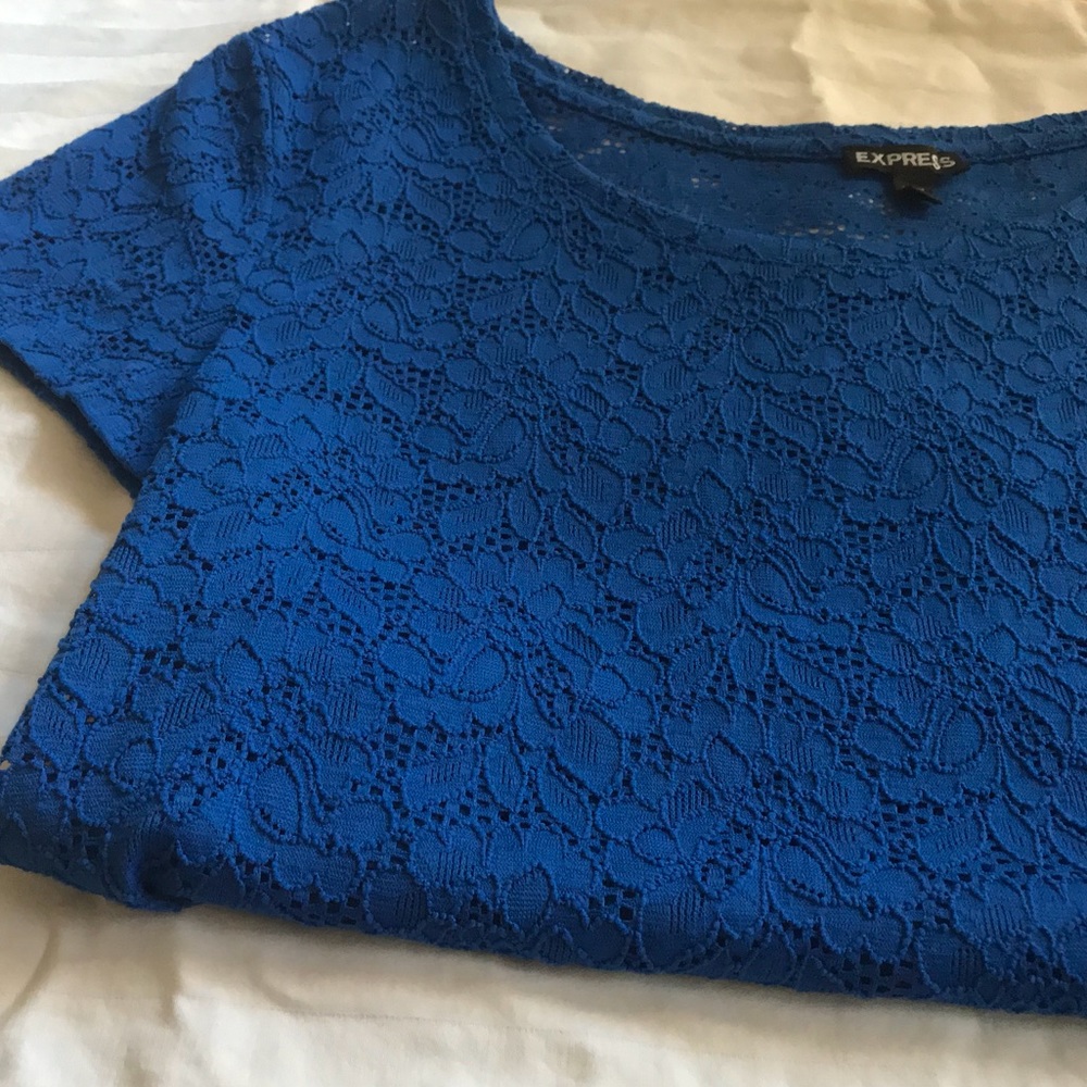 //2 for $10// Express Blue Lace Crop Top